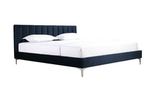 5893NVK King Upholstered Platform Bed