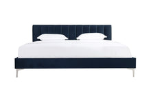 5893NVK King Upholstered Platform Bed