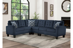 8202NVSS 4-piece Reversible Sectional with 3 Pillows